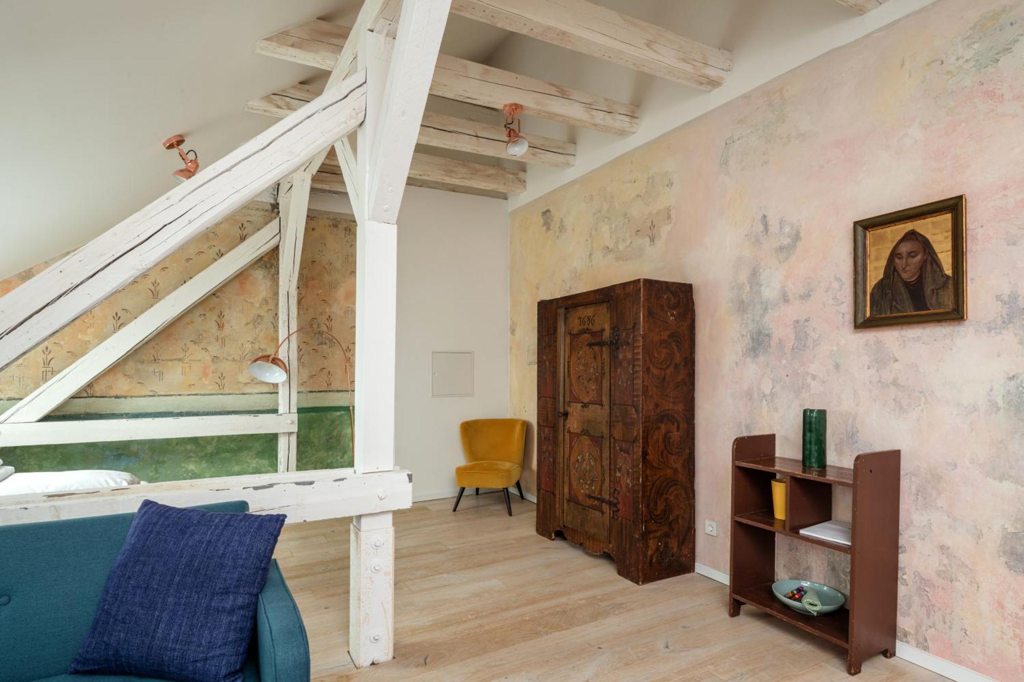 Kuenstlerzimmer Im Kulturhaus Haeselburg Gera Habitación foto